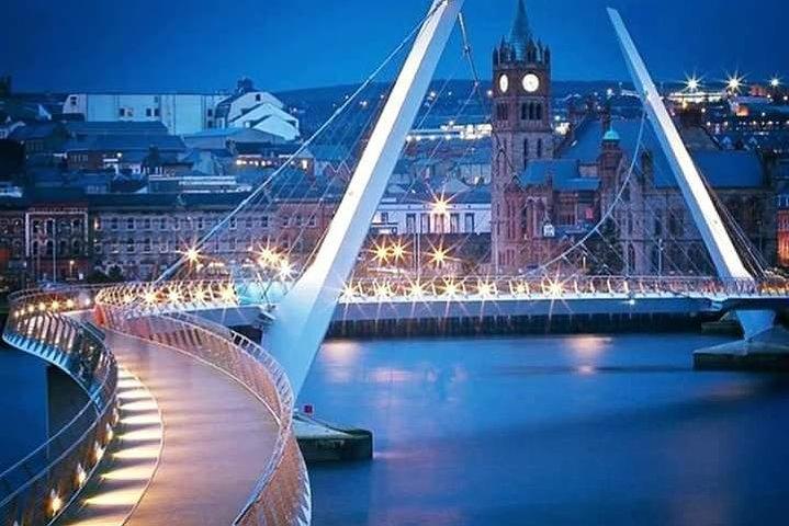Derry Londonderry Private Tagestour von Belfast