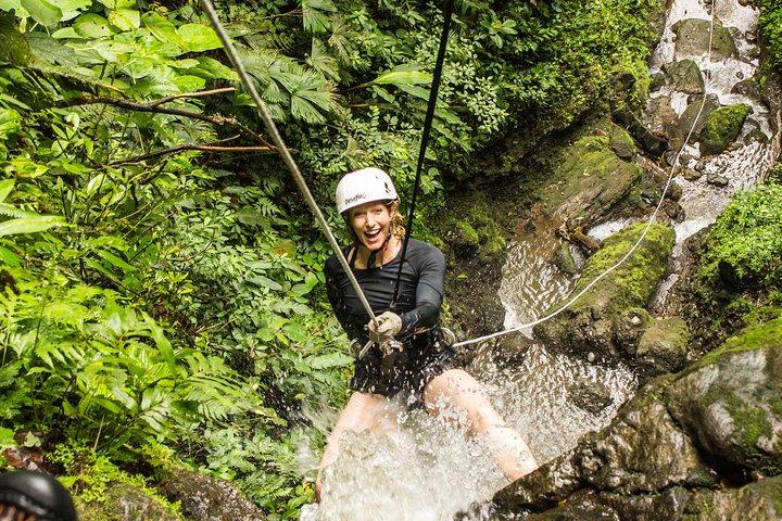 Canyoning nel canyon perduto, Costa Rica