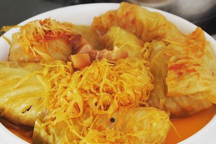 Easy Cooking Class Budapest - マーケット ウォーク付き (地元のワインとパーリンカを含む)