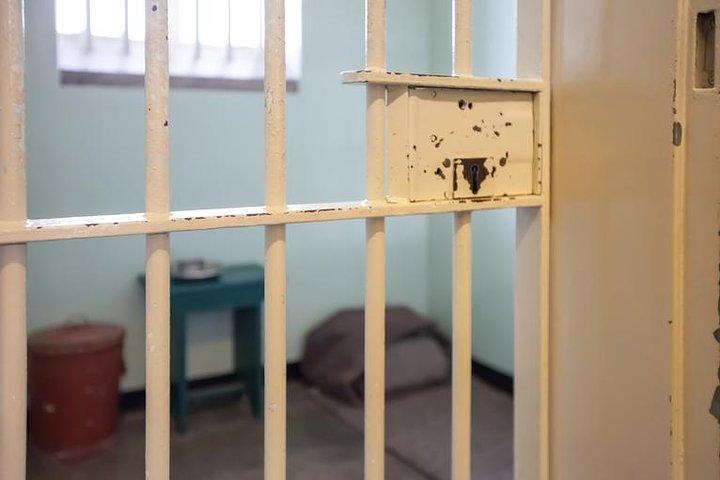 Robben Island Tour with interesting stops in Mandela footsteps