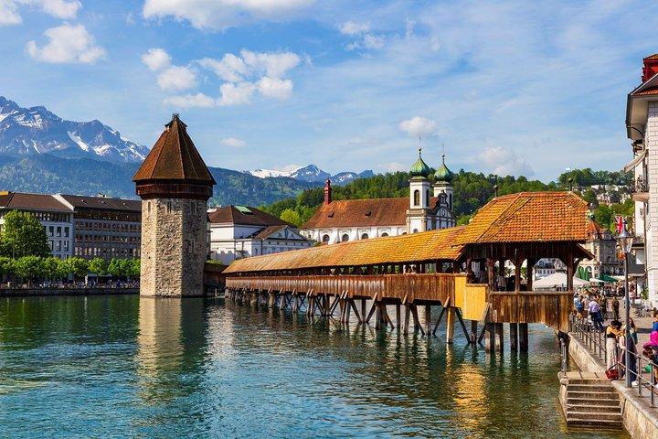 Wandeltocht van een halve dag met kleine groep in Luzern incl. rondvaart over het meer