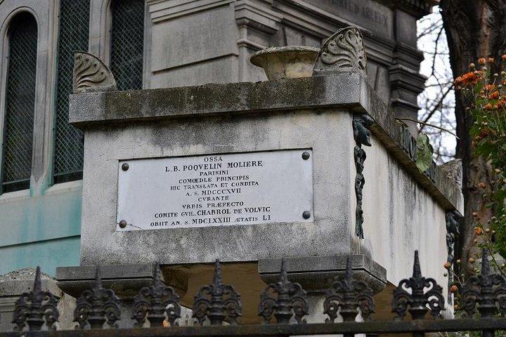 Pere Lachaise Cemetery Private Tour