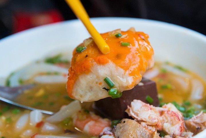 Pluripremiato Saigon Food Tour con GirlPower Drivers | KissTour