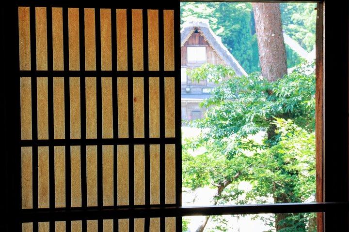 金沢発白川郷と五箇山を巡るプライベート・ツアー