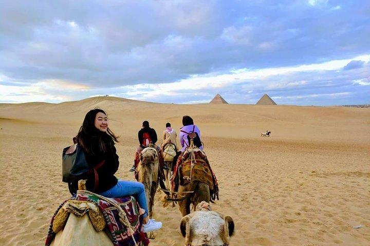 La mejor excursión de un día Giza Pyramids Sphinx Memphis & Saqqara & Camel