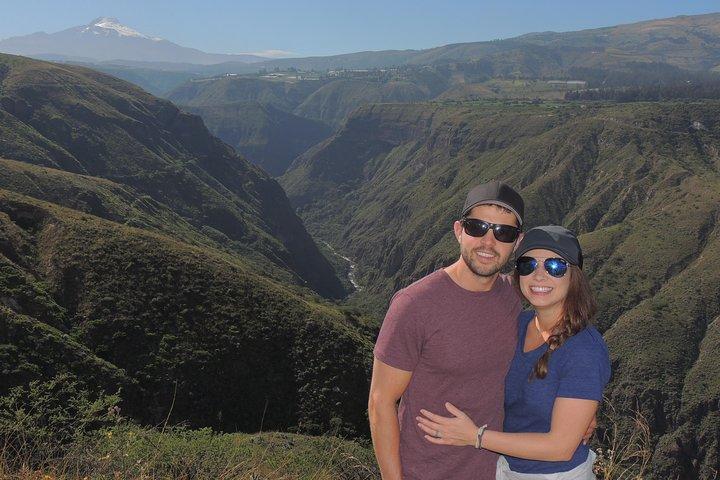 Rose Plantation, Equator Line und Otavalo Market Private Tour