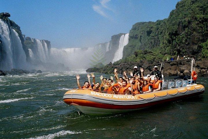 アルゼンチンとブラジル側の3日間のイグアスの滝ツアー