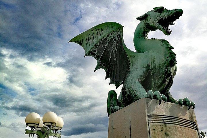 リュブリャナ城を含むリュブリャナ市内観光