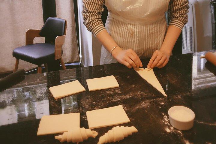 Paris Croissant and Breakfast Lezione di pasticceria con uno chef francese