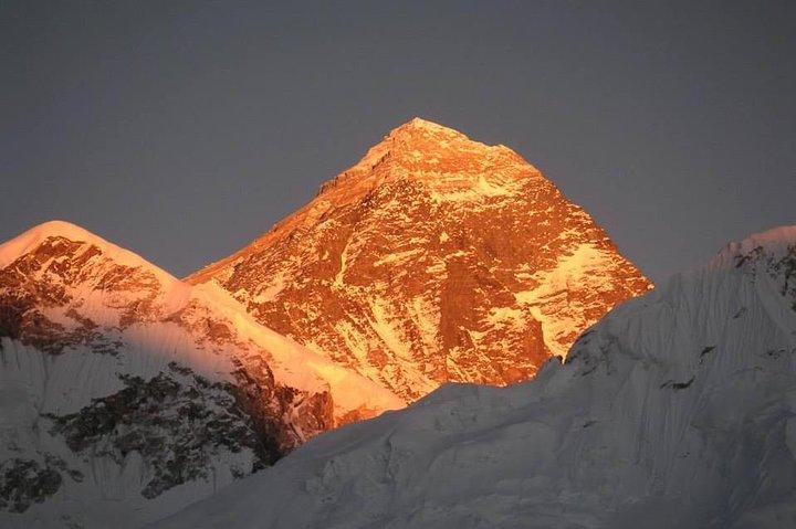 12 Days Everest Base Camp & Kalapatthar Trekking in Nepal
