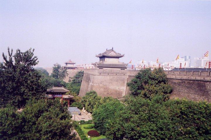 Private 2-Day Xian Tour Package including Terra Cotta Warriors and City Attractions