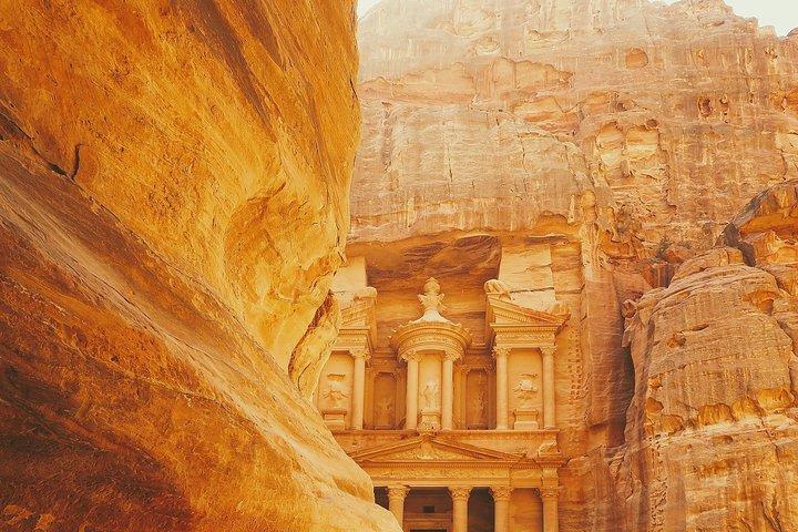 Treasures of Jordan Tour-7 Tage Entdecken Sie Petra & Dead Sea & Wadi Rum mit Hotels