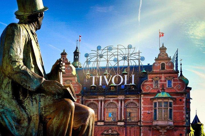 Copenhagen Essentials – Small Group Walking Tour
