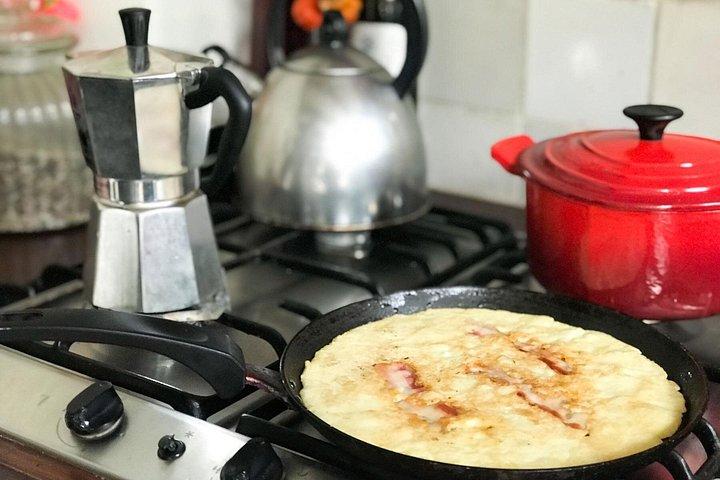 アムステルダム運河の家でプライベートオランダ語パンケーキ料理教室