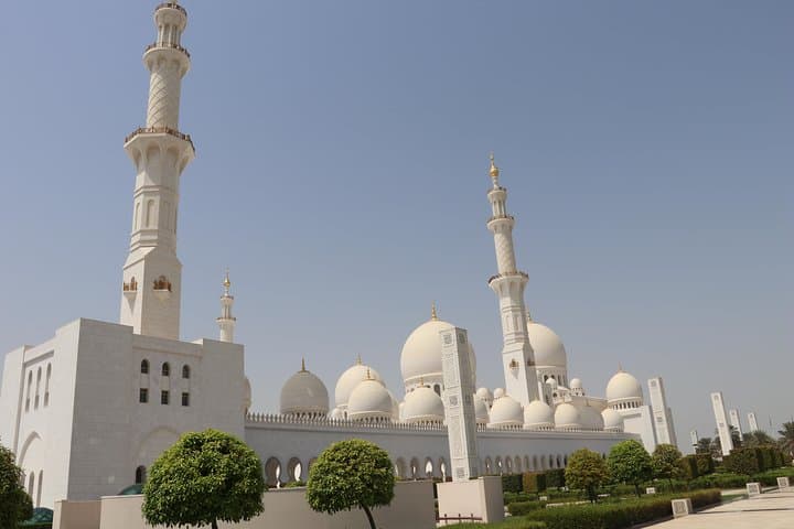 Full Day Abudhabi City Tour with Ferrari World Theme Park Ticket