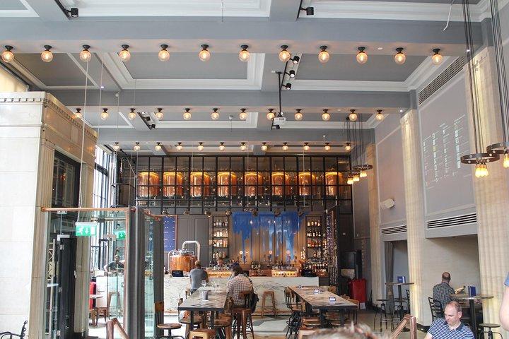 Glasgow: Pubs & History Walking Tour with Beer Tasting