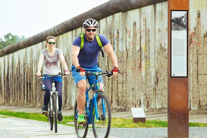 Private Berlin-Mauer-Fahrradtour mit einem Einheimischen