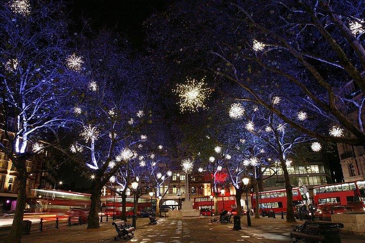 ビンテージ2階建てバスによるロンドン・クリスマス・ライツ・ツアー
