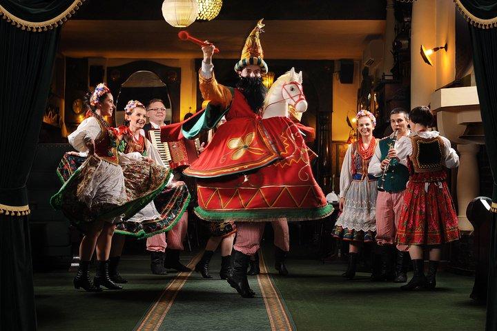Espectáculo folclórico polaco con cena de 3 platos en el legendario restaurante de Cracovia