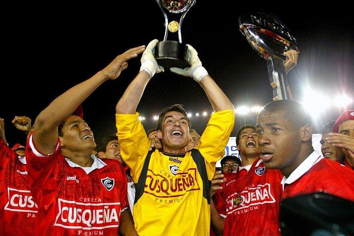 Nehmen Sie am Spiel teil: Cusco Football Experience