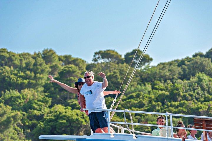 ドゥブロヴニク発 エラフィテ諸島満喫クルーズ（ランチ付き）