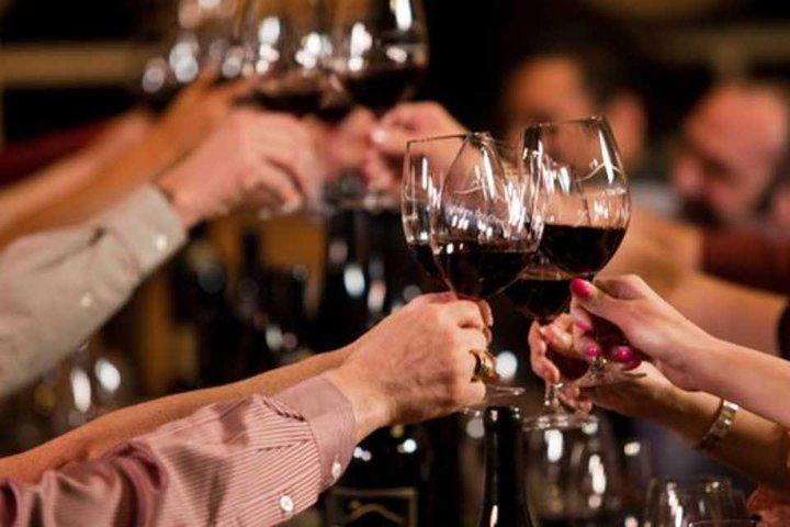 Wine Class and Tasting in Milan - Semi Private tour