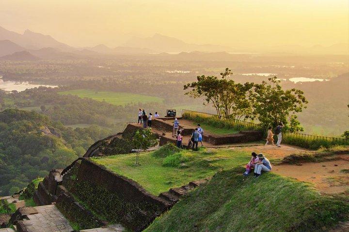 Dagtrip Sigiriya & Dambulla met lunch: privé & all-inclusive