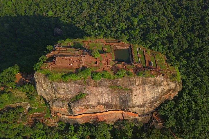 Dagtrip Sigiriya & Dambulla met lunch: privé & all-inclusive