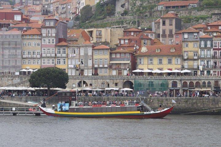 Privat tur fra Lissabon til Porto + valgfri portvinsmagning.