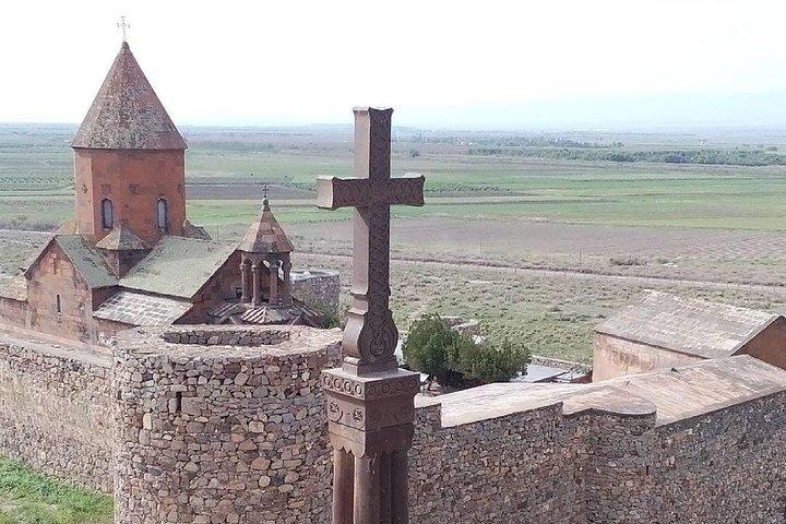 Tatev、Shaki（滝）、Noravank、ワインテイスティング、Khor Virap