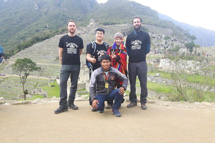 Inca Jungle Trail 4 Días a Machu Picchu con Sky Lodge Dome