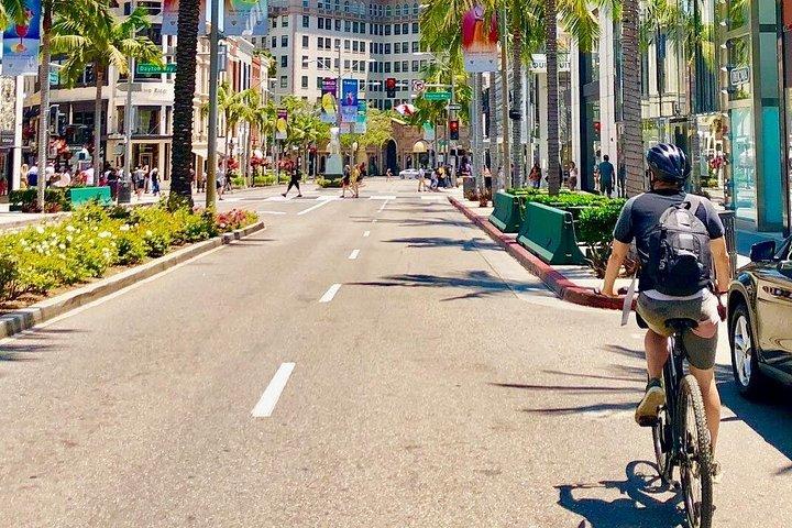 ビバリーヒルズEバイクツアー：映画スターの家とロデオドライブ