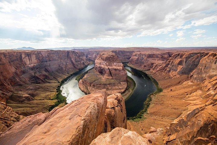 Shuttle Between Las Vegas, St George, Kanab and Page