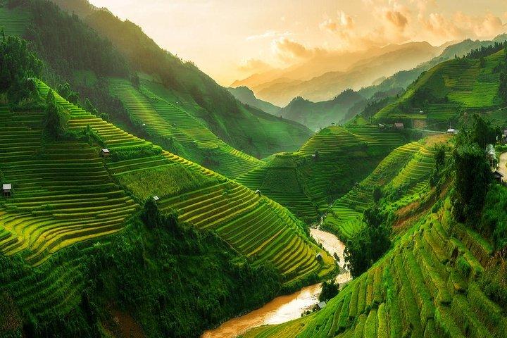 Von Hanoi : 2 - Tagestour mit Luxus-Van Limousine