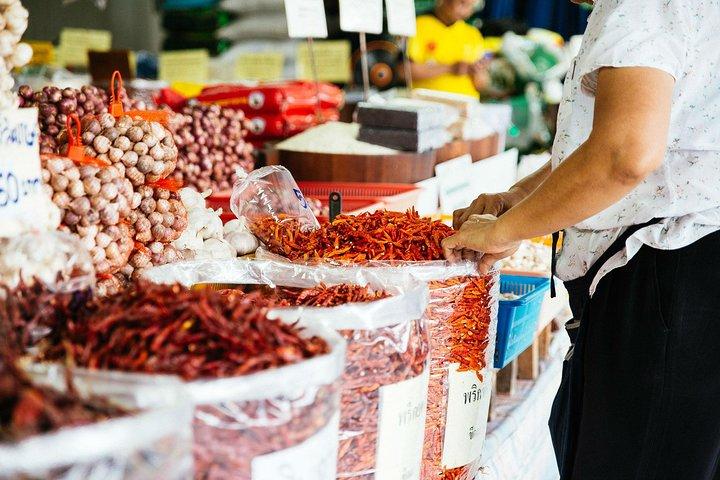 Excursión culinaria privada de Bangkok con un local