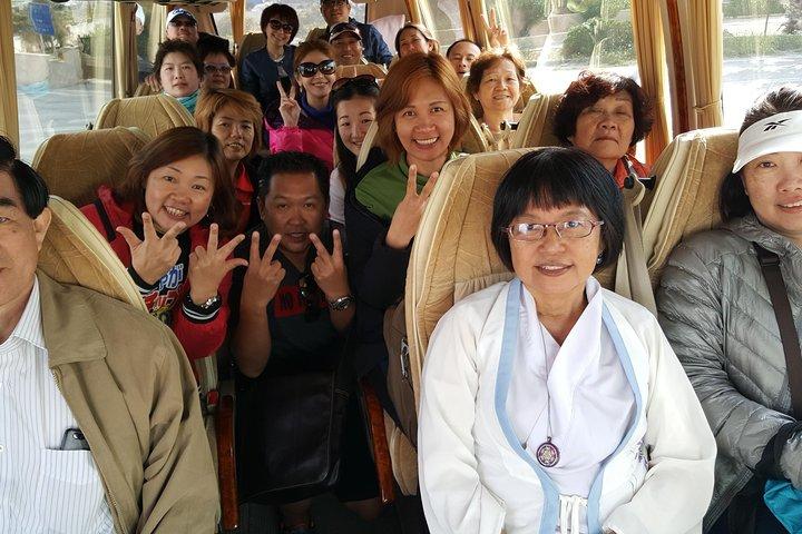 Tour privato personalizzato per Santorini 5 - 6 ore