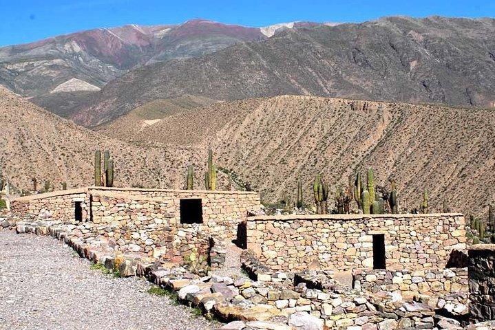 Humahuaca、Purmamarca、Tilcaraへの1日ツアー
