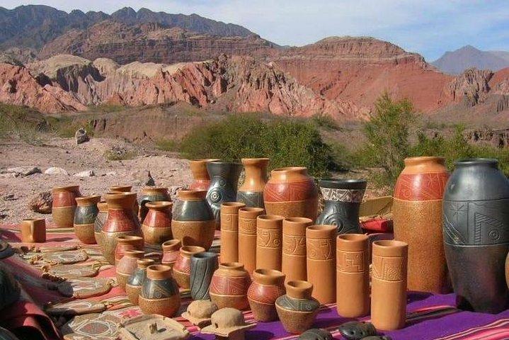 Humahuaca、Purmamarca、Tilcaraへの1日ツアー