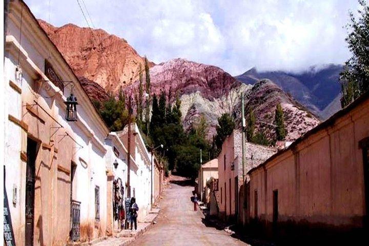 Humahuaca、Purmamarca、Tilcaraへの1日ツアー
