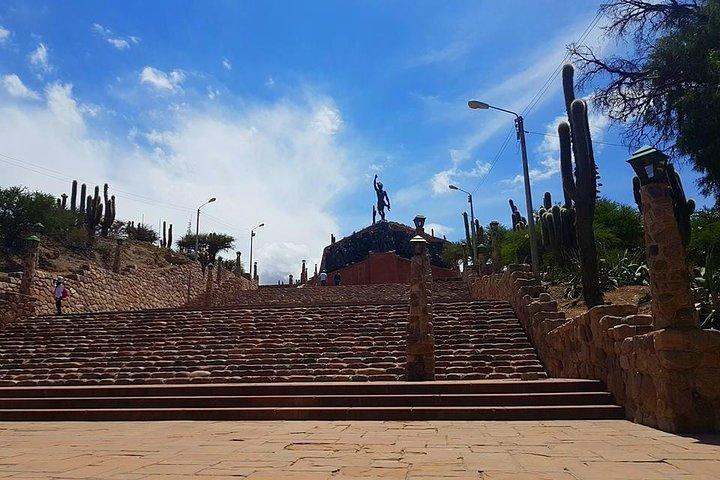 Hornocal、14色の山、トラフHumahuaca´渓谷