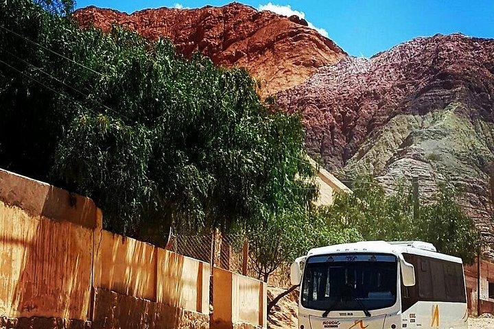 Humahuaca、Purmamarca、Tilcaraへの1日ツアー