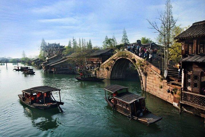 Private Zhujiajiao Water Town avec croisière fluviale nocturne en classe VIP