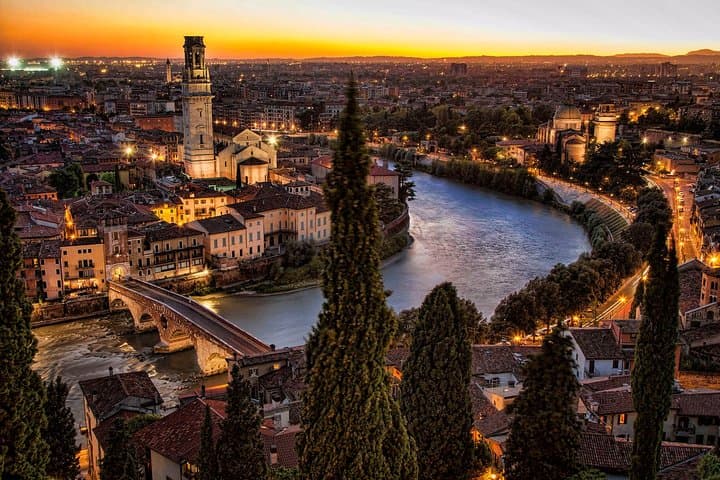 Verona and Lake Garda Day Trip from Milan