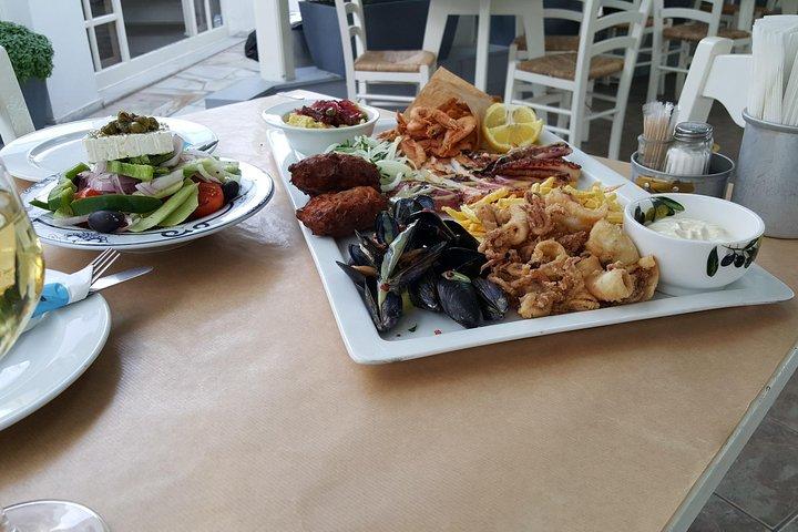 Tour privado de Santorini con experiencia en comida