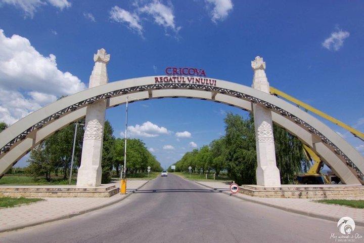 2 udflugter på en dag - Cricova Winery, Tiraspol City og Bender Fortress!