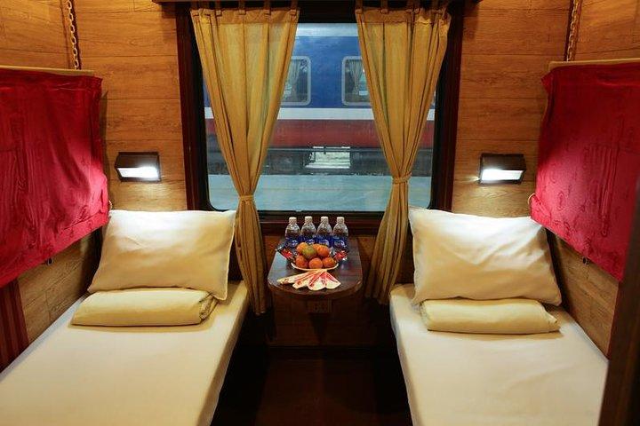 Treno notturno privato da Hanoi a Sapa o ritorno