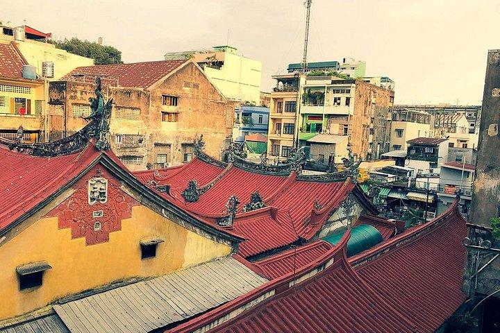 バイクとスクーターで行くサイゴン ベジタリアン ツアー