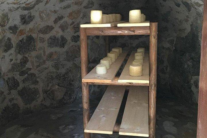 クレタ島オフロード＆フレーバーサファリ：ワイン、オリーブオイル＆マウンテンライフ