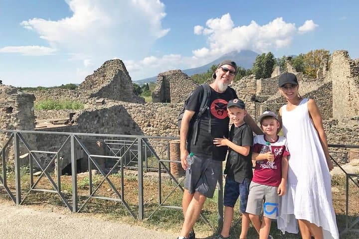 Pompeii Skip-the-Line Tour for Kids & Families with Archaelogist