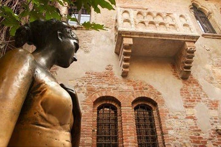 Verona and Lake Garda Day Trip from Milan